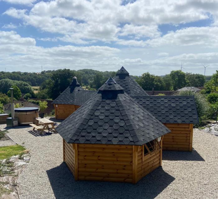 Maison bois kota bain nordique proche de la mer kota grill