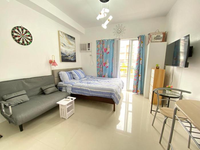 Family Room Condo in Minglanilla