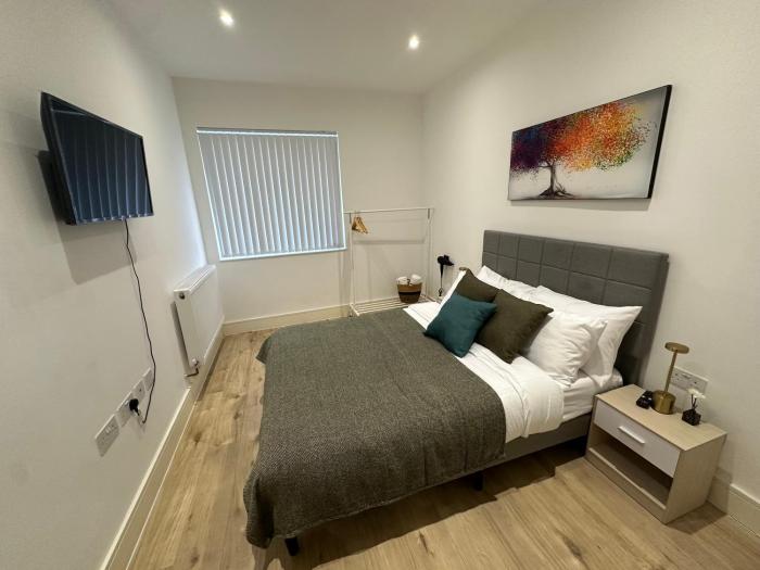 Midland Apartments - Luxury Large Entire Unit Sleeps 4