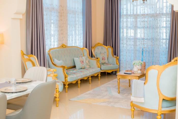 Stone town home manolo