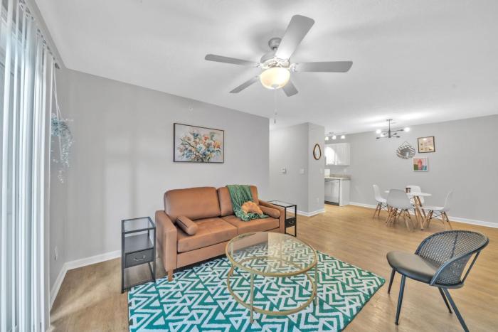 Stonecrest 722, Modern 2Bd Apt I Parking I Gym