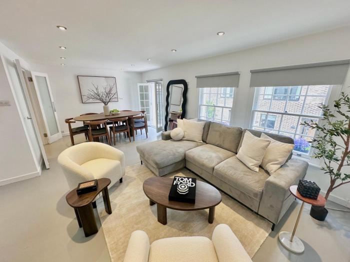 Hyde Park London Chic 4 bedrooms House