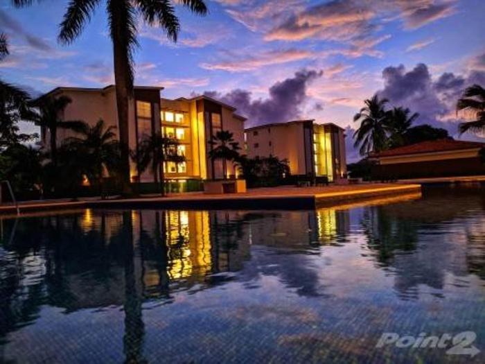 The Wavefront Beachfront Condo in Bejuco