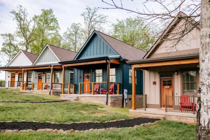 Azalea & Blackberry Cabins