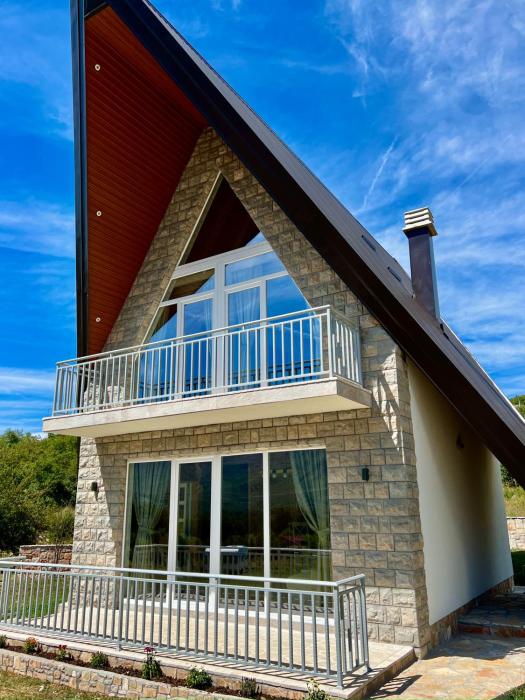 Monte Escape Village