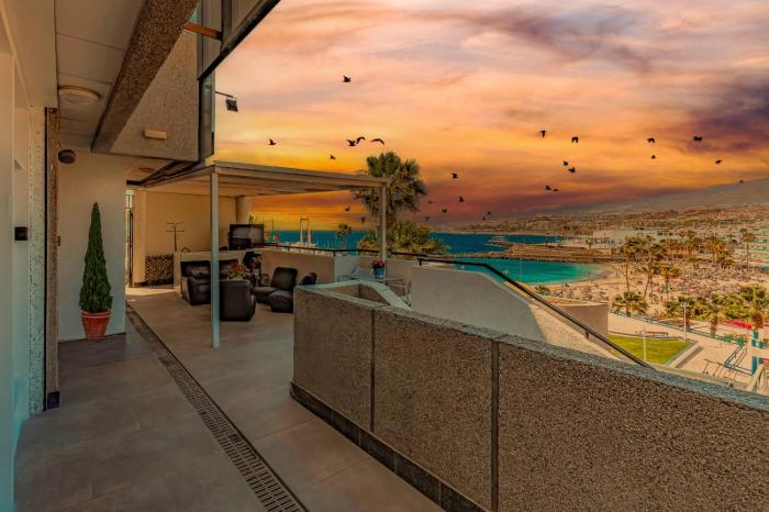 Apartment on Pinta Beach