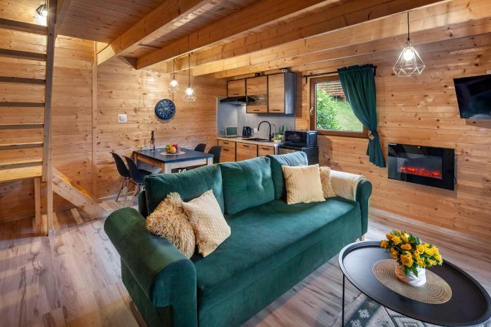 ZACISZE ,,Jastrząb domek na Kaszubach z balią z jacuzzi w cenie na wyłączność