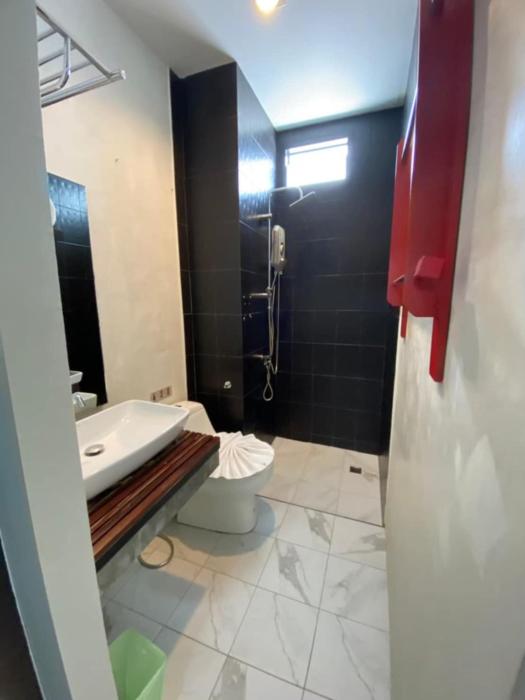 By the Sea Apartment Hotel