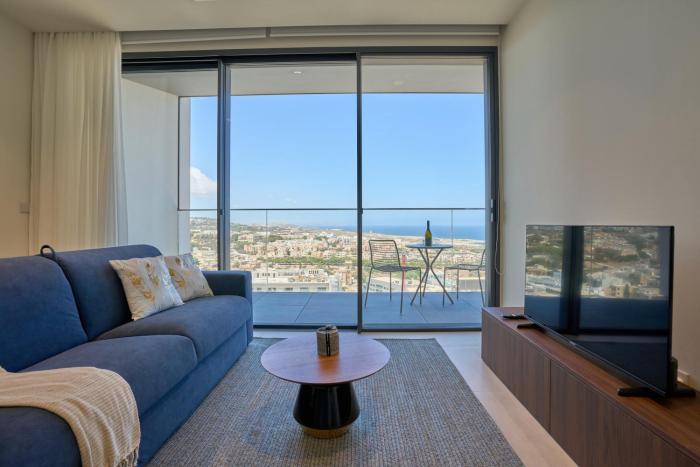 Chic 16th-Floor Apartment with Stunning Sea Views