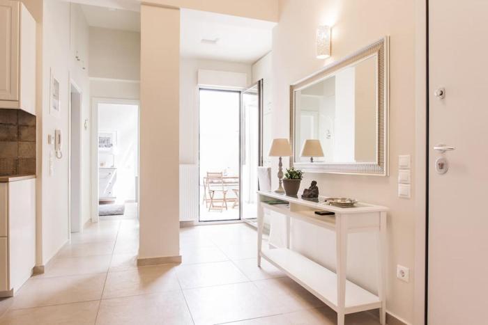 100 sqm Acropolis Apartment