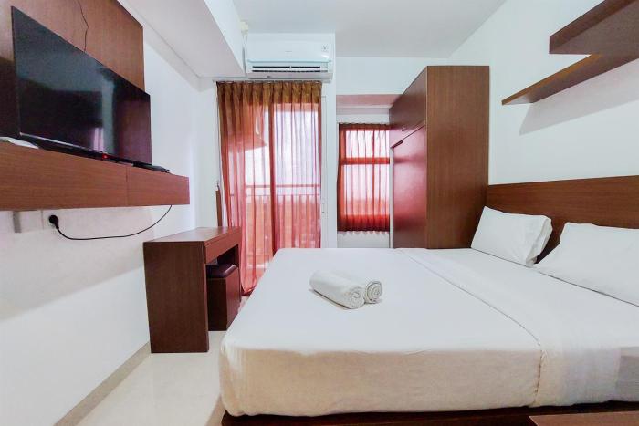 Homey and Simply Studio Room at Serpong Garden Apartment By Travelio