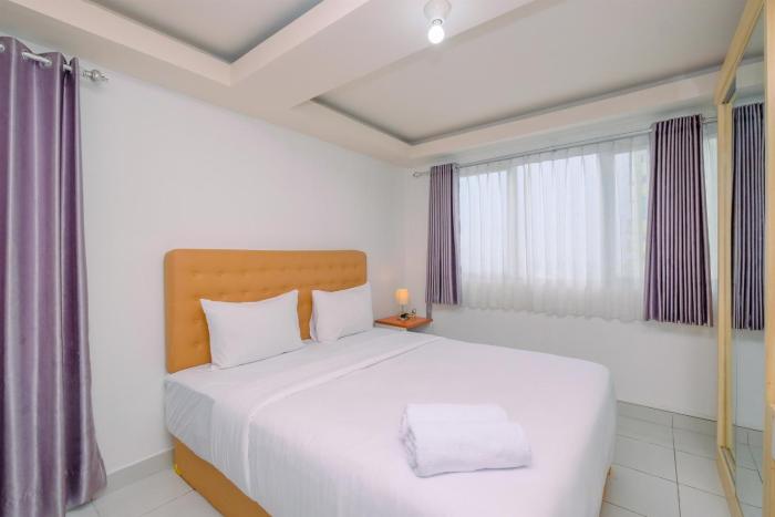 Warm and Comfortable Studio at Amethyst Apartment By Travelio