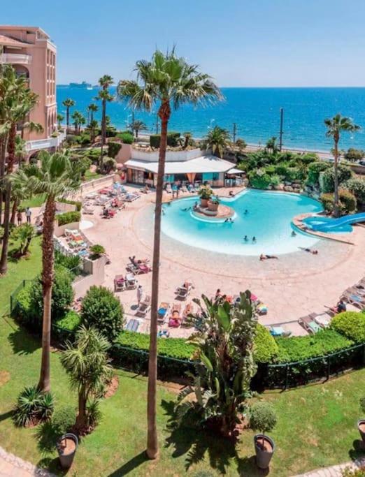 Appartement Cannes, Piscine - vue mer - terasse