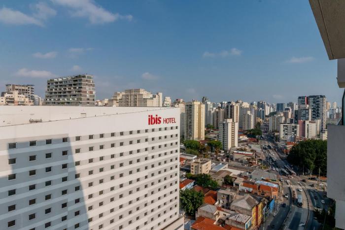 Condomínio no Itaim, lindo Rooftop com vista para o Ibira!!