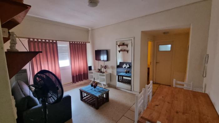 Depto 2 amb dependencia !! muy luminoso a metros de la playa !!