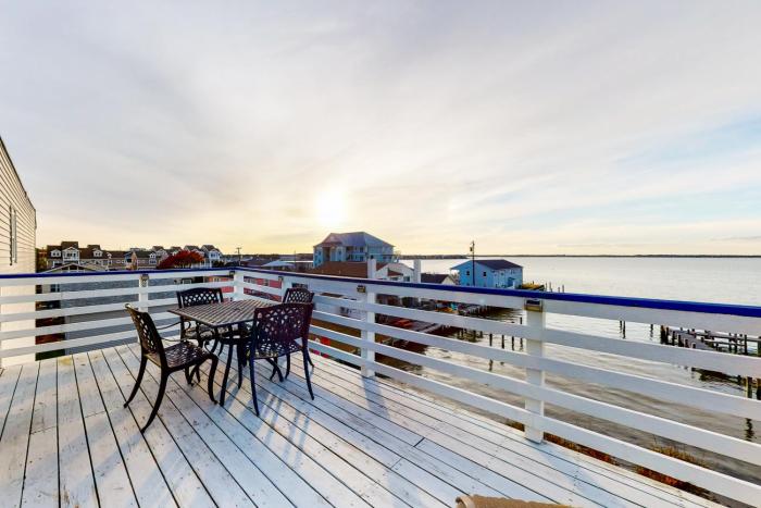 Bradley On The Bay 324F