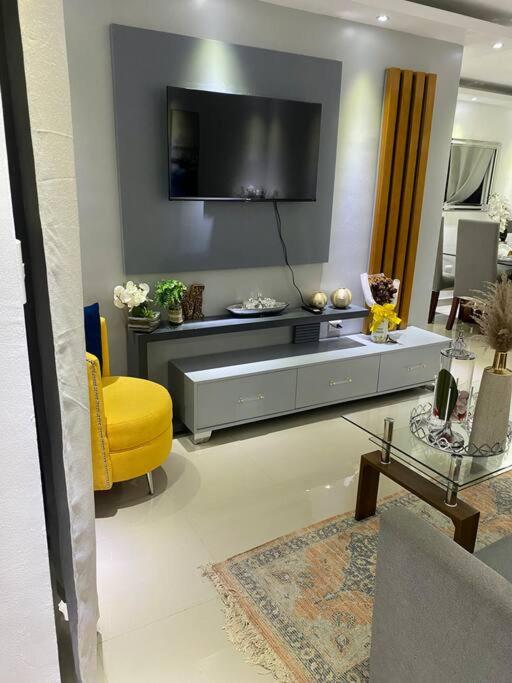 Stunning Condo fully equipped with amazing patio!