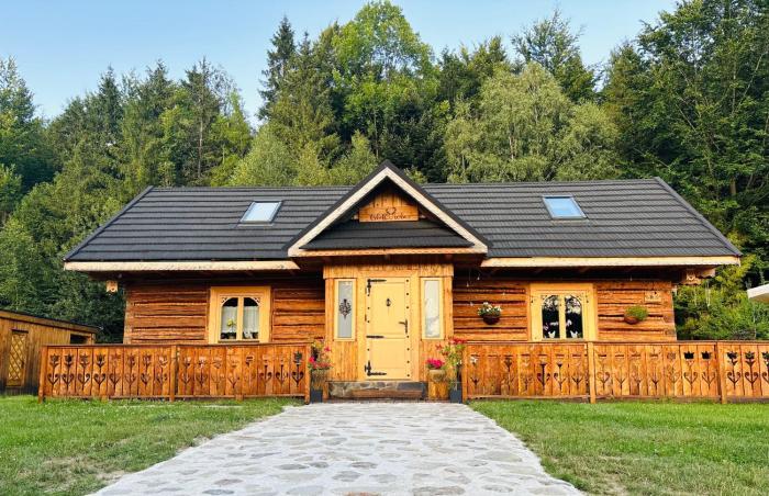 Oskarówka domek w górach na odludziu z jacuzzi i sauną - kominek i Netflix