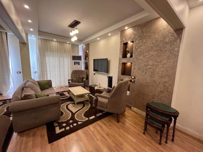 شقة متميزه في مكرم عبيد الرئيسي