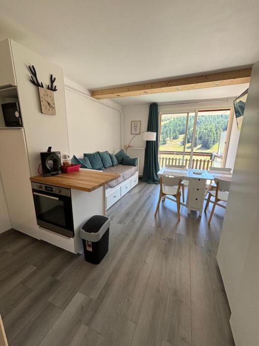 STUDIO 4 PERS SUD - LEtoile des Rennes - Superdevoluy PIED DES PISTES