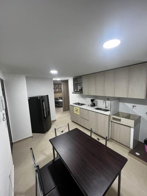 Exclusivo apartamento con piscina y parqueadero 602