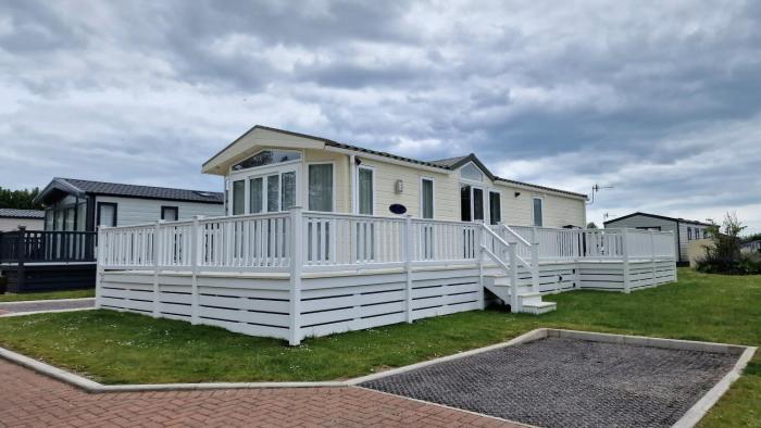 The Knightsbridge, Boulevard, Seal Bay Resort