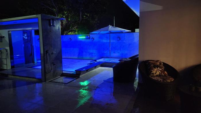 Casa, Praia, Peró com Piscina e Hidro Aquecida