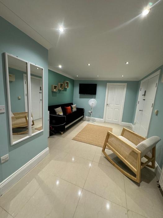 One bedroom flat park avenue