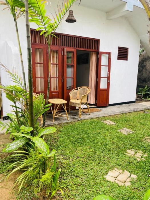 Beach House Ahangama