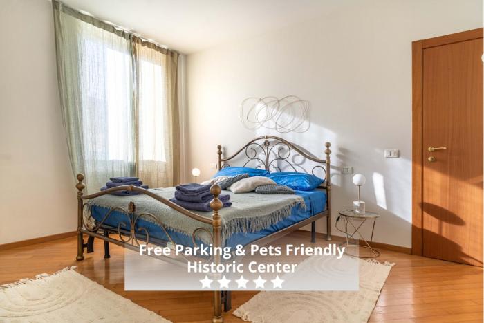 A 2 PASSI DAI MERCATINI DI NATALE NEL CUORE DEL CENTRO STORICO- PARCHEGGIO PRIVATO GRATUITO- ideale per famiglie-5 Posti letto-Fast Wifi Historical Palace