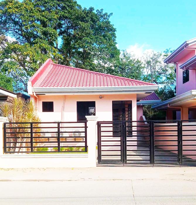 Mr B Guest House Room Rentals in San Fernando, Cebu