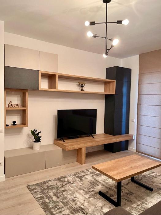 The Butterfly Suite, Near Arenele Romane & Constitution Square