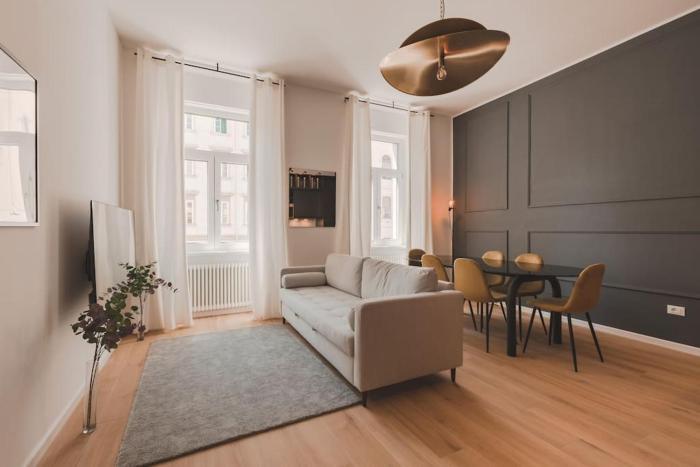 Luxury Apartment - 8 person - Centro Storico Trieste