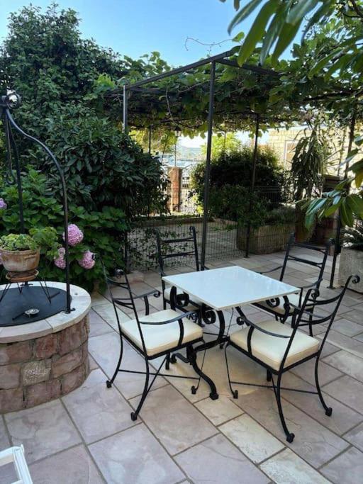 Coast line apartment Mika