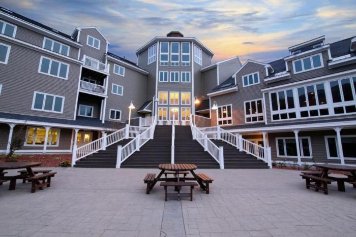 Enjoy snowball fights or romantic nights in a 1BD vacation apartment