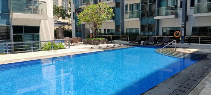 1 bedroom Condotel in front of terminal 3 Airport