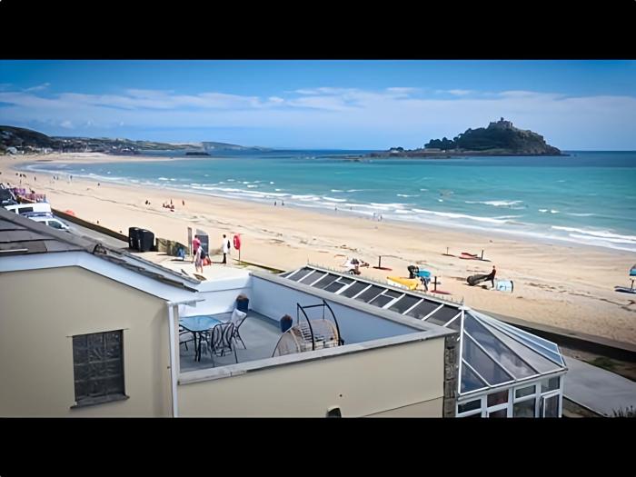 Beach House Apartment, Across St Michaels Mount
