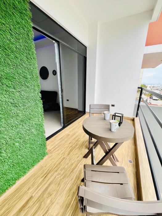 Hermosa Suite & Jacuzzi & Balcón - Piso 1 - 10min del Consulado Americano