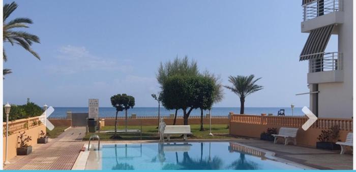 Pie de playa en Denia y con piscina