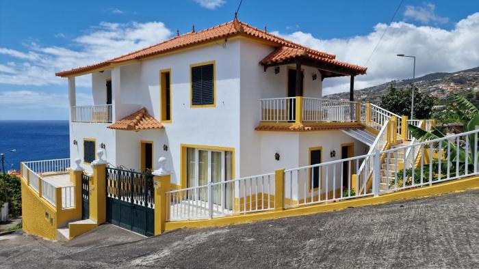 Sol e Mar by the airport