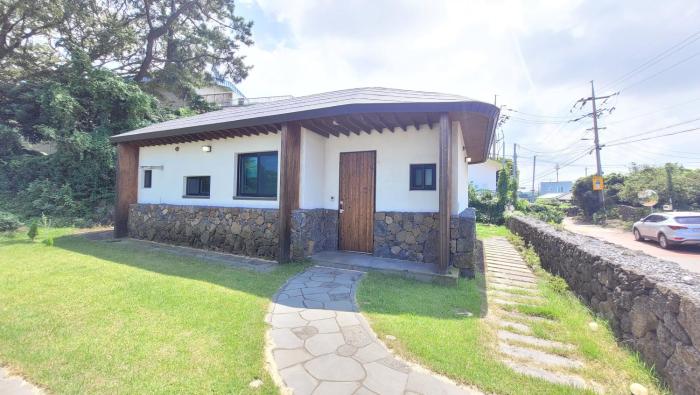 Joohane Jejudo House