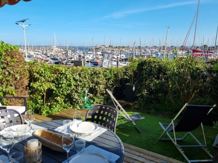 Face au port - Vue mer - Jardin - Wifi - Ménage - 4 pers