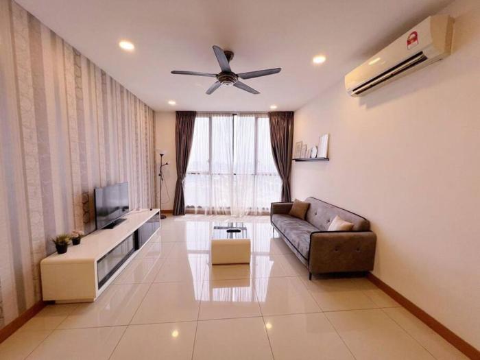 PROMO 2 ROOM Nice Design KL Gateway Residence 27