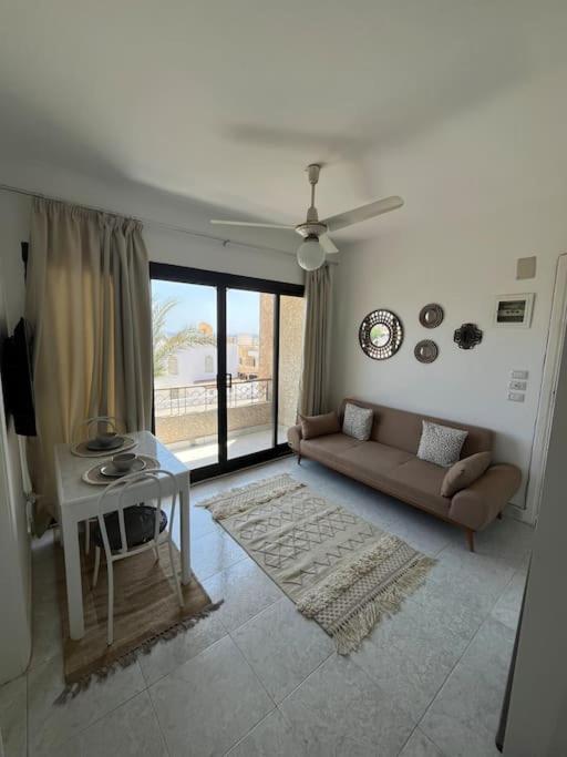 Sea view cliff top apartment