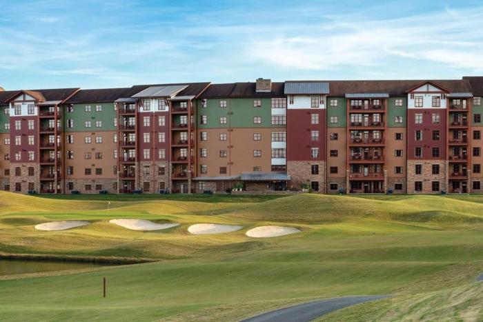 Beautiful Resort in Great Smokies Lodge 1BD Deluxe near Hillside Winery