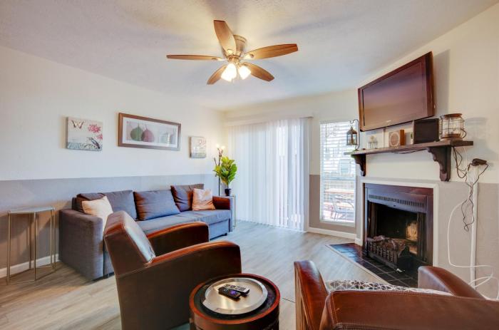 Pet-Friendly Bryan Escape about 2 Mi to Texas A and M