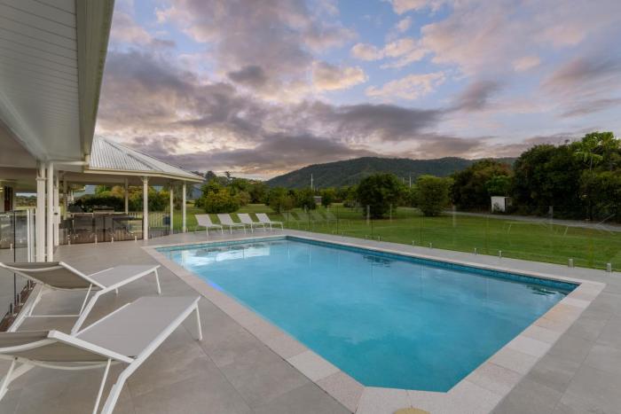 The Hampton Lodge with private pool on 25 acres