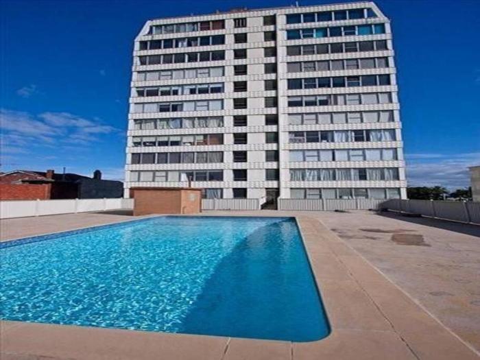 Sensational St Kilda stay at Sunset Beach Tower