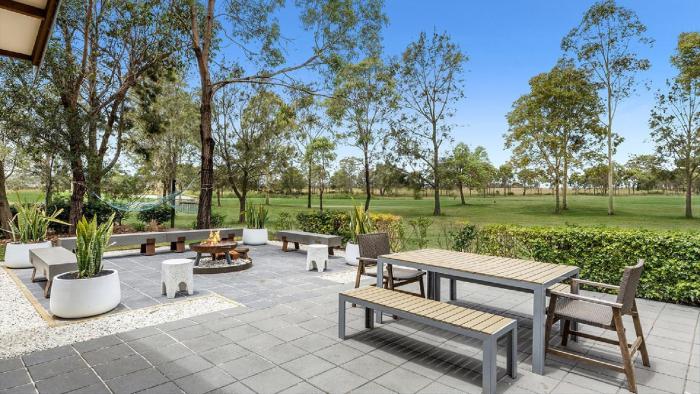 Hunter Grange - The Vintage