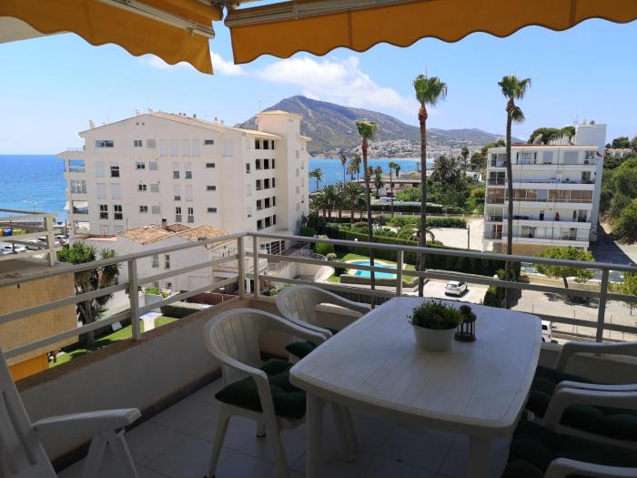 Frente al Club Naútico con piscina